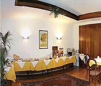 Restaurant Lauriacum Hotell 4*