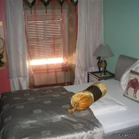 Hotel Restaurant Lauriacum 4*