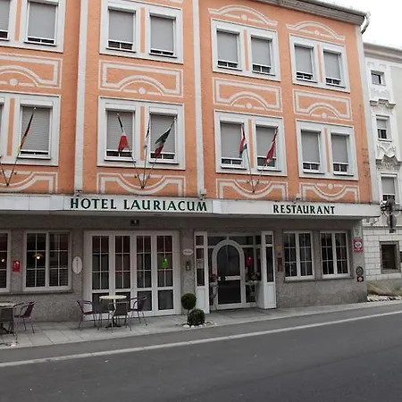 Hotel Restaurant Lauriacum 4*